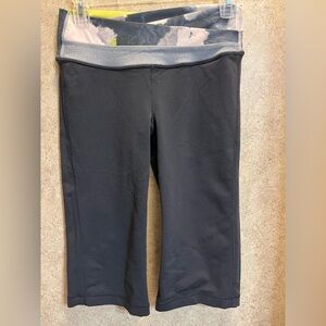 Lululemon Astro Yoga Capri Leggings